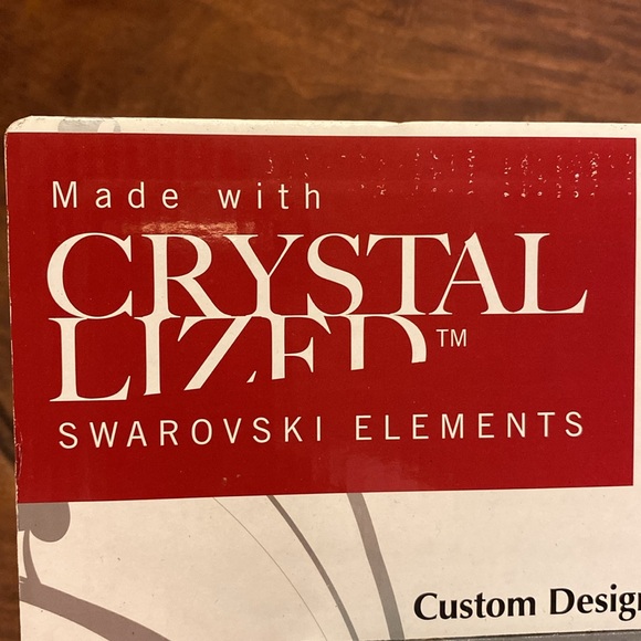 New Old Town Heritage Frame and Gift Box Set Crystalized with Swarovski Elements - Picture 8 of 8